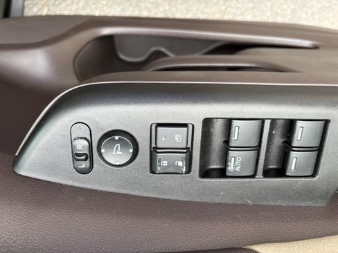 Used 2013 Honda CR-V EX image 28