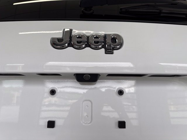 Used 2021 Jeep Cherokee Limited AWD/4WD image 20