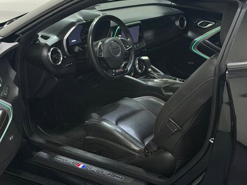Used 2016 Chevrolet Camaro SS RWD image 8