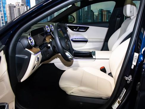 Certified 2022 Mercedes-Benz C 300 4MATIC Sedan image 21