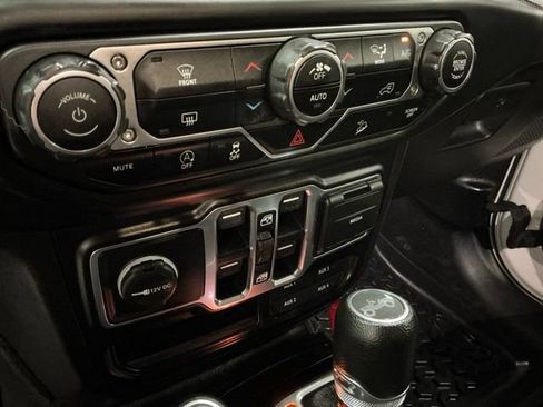 Used 2020 Jeep Wrangler Unlimited Sport S AWD/4WD image 24