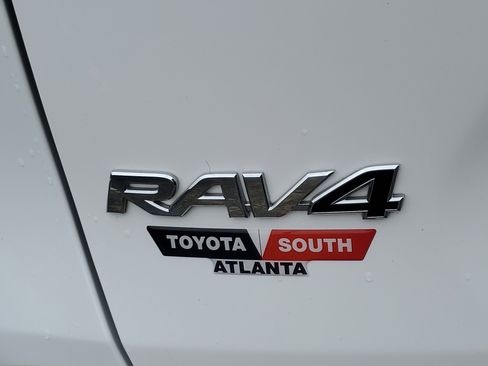 Used 2023 Toyota RAV4 XLE image 7