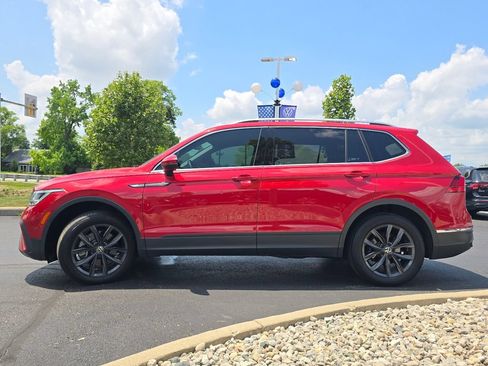 Used 2022 Volkswagen Tiguan SE AWD/4WD image 22