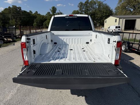 Used 2017 Ford F250 XL w/ Power Equipment Group AWD/4WD image 5