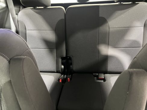 Used 2023 Chevrolet Traverse LT FWD image 22