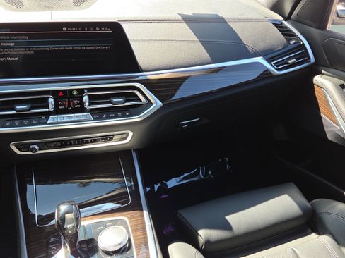 Used 2022 BMW X5 xDrive45e image 15