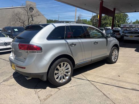 Used 2013 Lincoln MKX AWD image 5