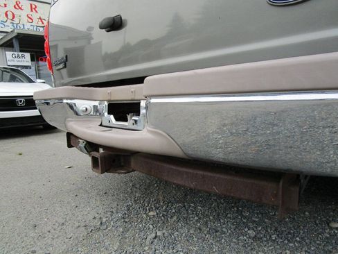 Used 1999 Ford Expedition XLT image 32