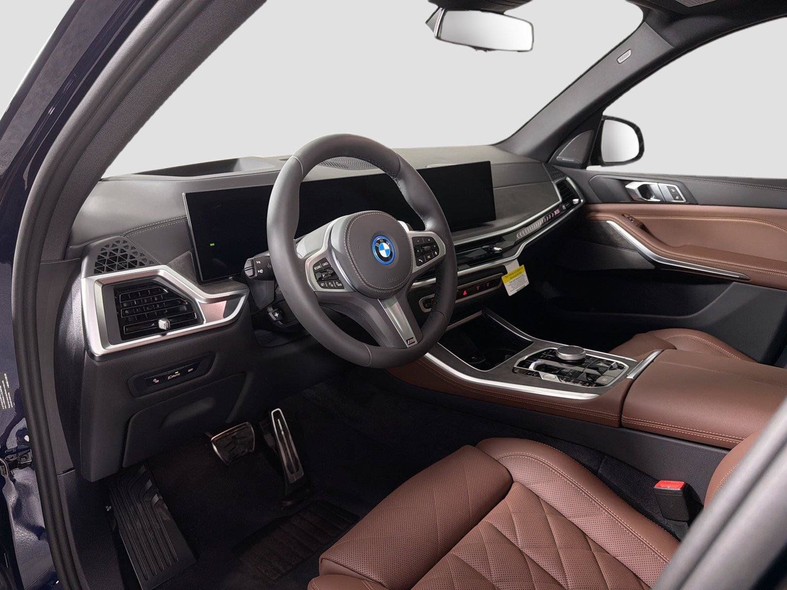 Used 2026 BMW X5 xDrive50e w/ M Sport Package AWD/4WD image 9