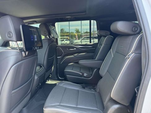 Used 2023 Cadillac Escalade ESV Sport w/ Touring Package AWD/4WD image 9