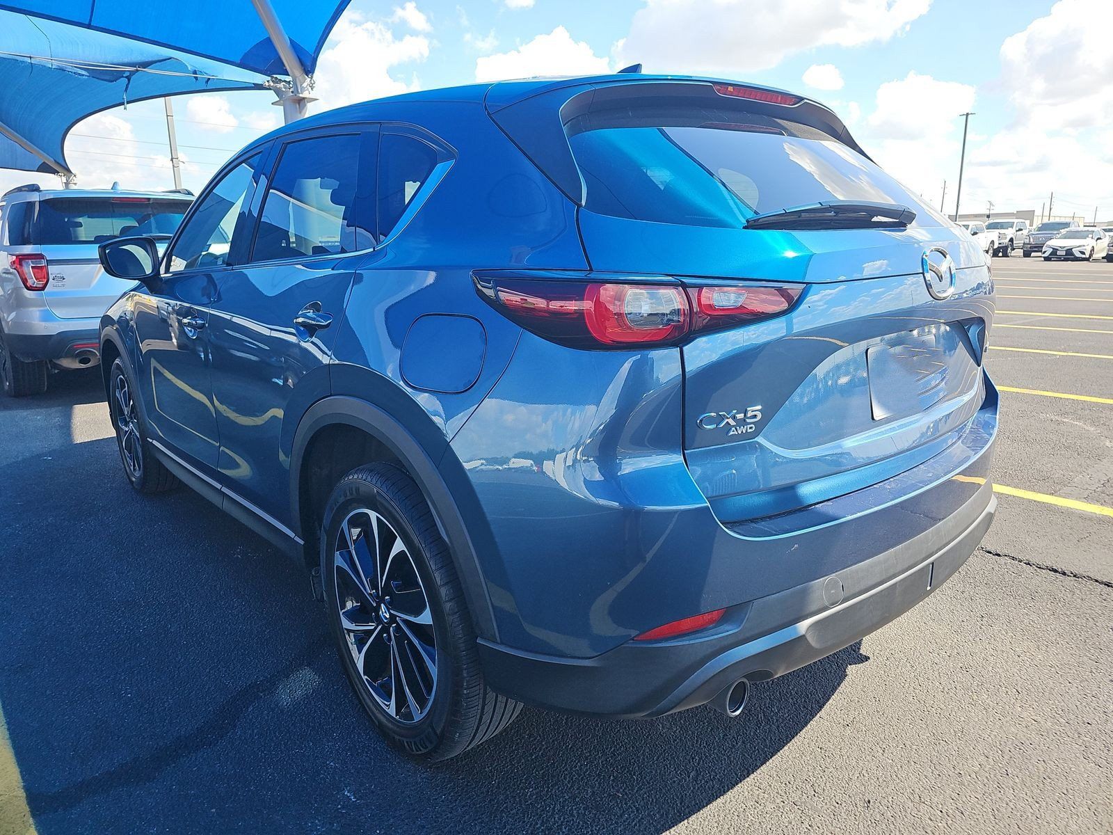 Used 2022 MAZDA CX-5 AWD 2.5 S w/ Premium Package image 2