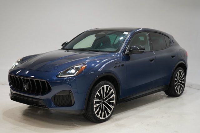 Certified 2025 Maserati Grecale Modena AWD/4WD image 3