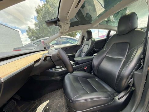 Used 2019 Tesla Model 3 Standard Range Plus RWD image 6