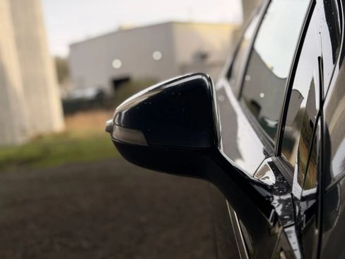 Used 2014 Chevrolet Volt Premium w/ Premium Trim Package image 18