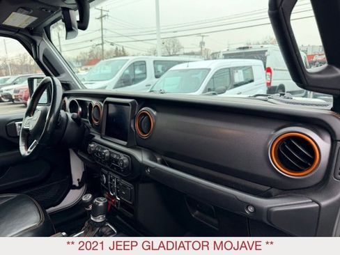 Certified 2021 Jeep Gladiator Mojave image 11