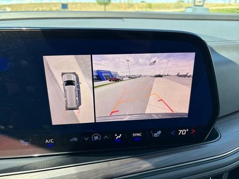 Certified 2025 Chevrolet Suburban Z71 AWD/4WD image 20
