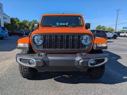 Used 2025 Jeep Gladiator Mojave AWD/4WD image 10