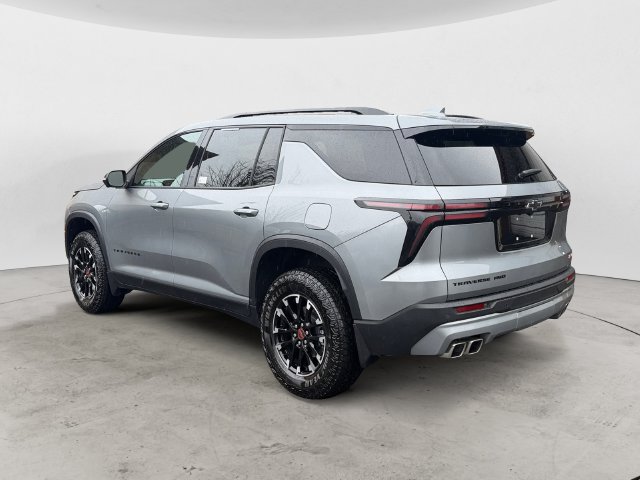 Used 2024 Chevrolet Traverse Z71 AWD/4WD image 3