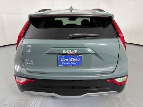 New 2026 Kia Niro Wind FWD image 7