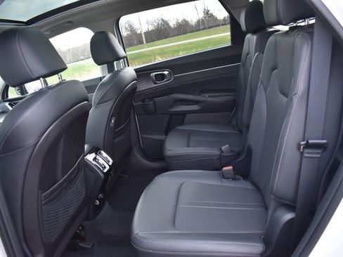 Certified 2023 Kia Sorento SX image 20