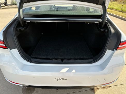 Used 2024 BMW 530i w/ Convenience Package image 24