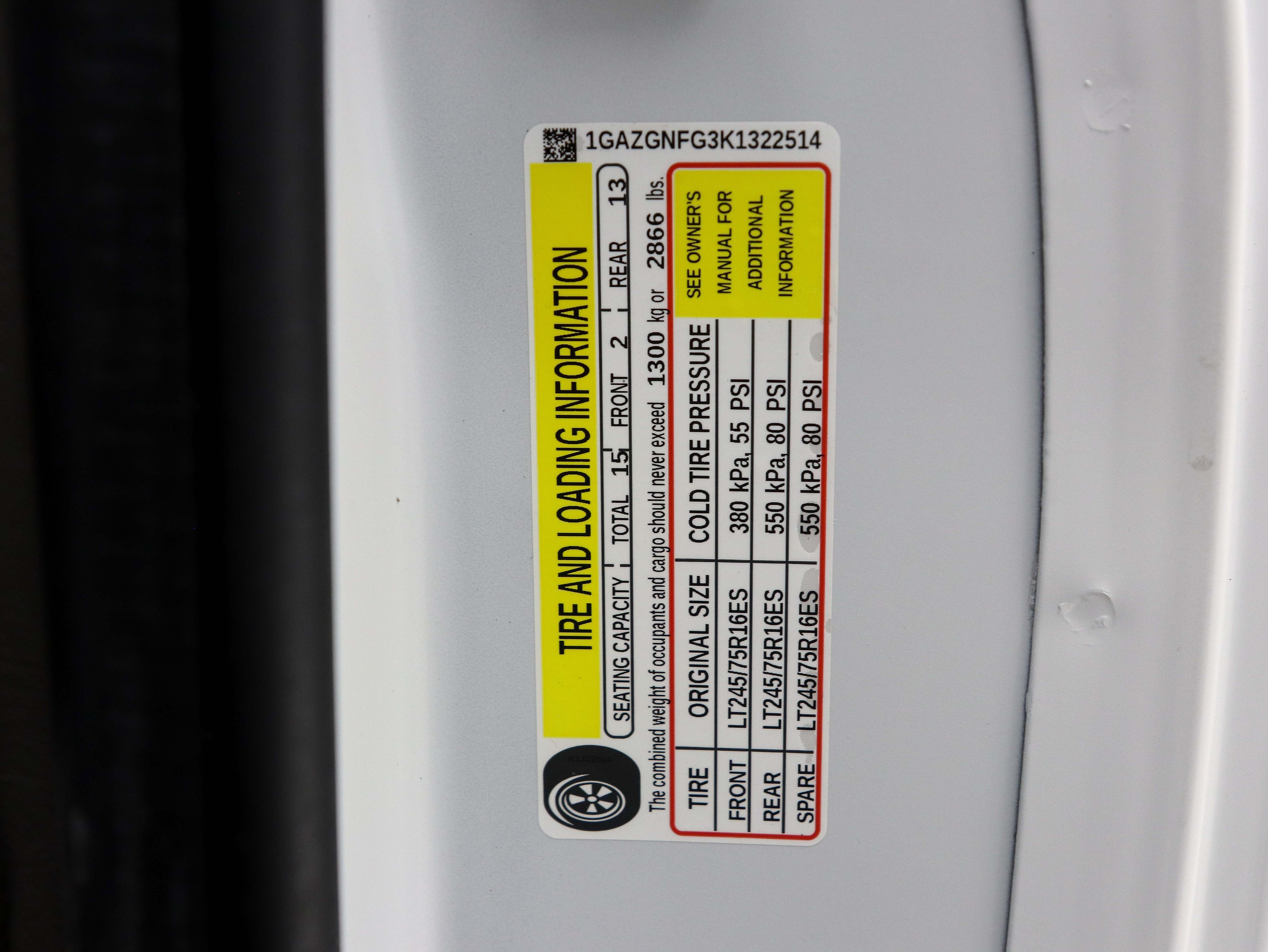 Used 2019 Chevrolet Express 3500 LS RWD image 30