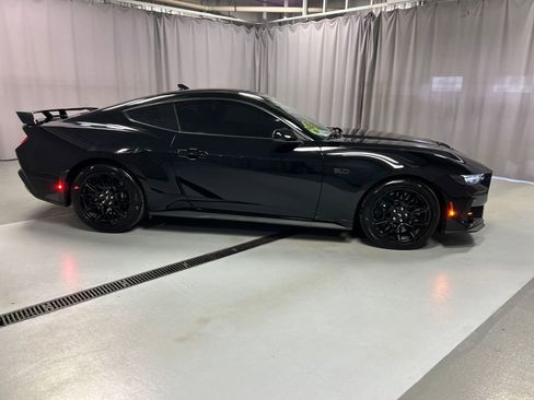 Used 2024 Ford Mustang GT Premium w/ GT Performance Package image 8