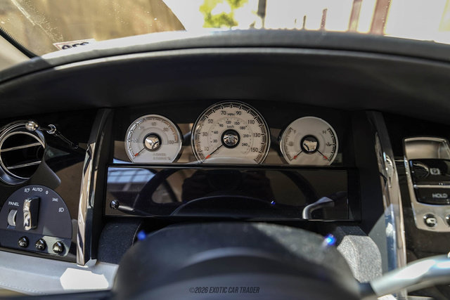 Used 2017 Rolls-Royce Wraith RWD image 24