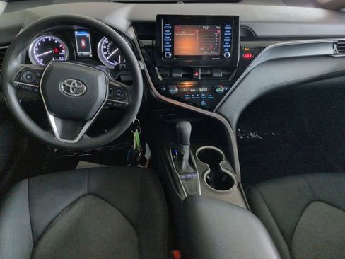 Certified 2022 Toyota Camry LE image 24