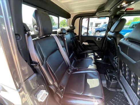 Used 2021 Jeep Gladiator Rubicon AWD/4WD image 19