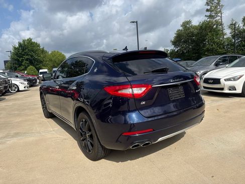 Used 2020 Maserati Levante GranLusso AWD/4WD image 6