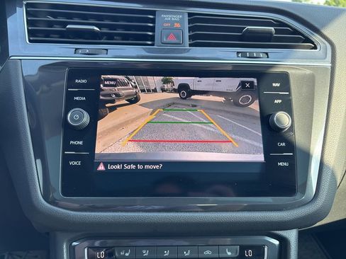 Used 2020 Volkswagen Tiguan SEL AWD/4WD image 63