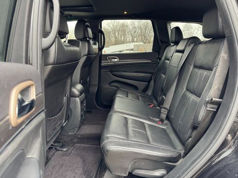 Used 2016 Jeep Grand Cherokee Limited image 16