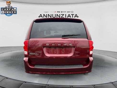 Used 2018 Dodge Grand Caravan SE FWD image 4