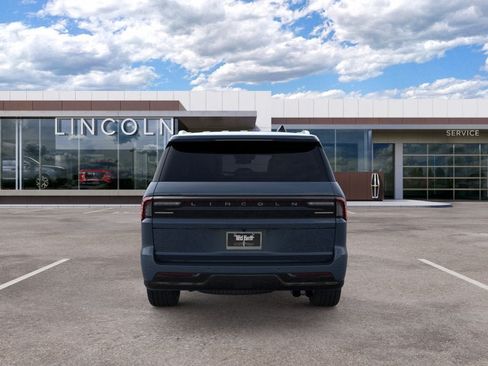 New 2026 Lincoln Navigator Reserve AWD/4WD image 6