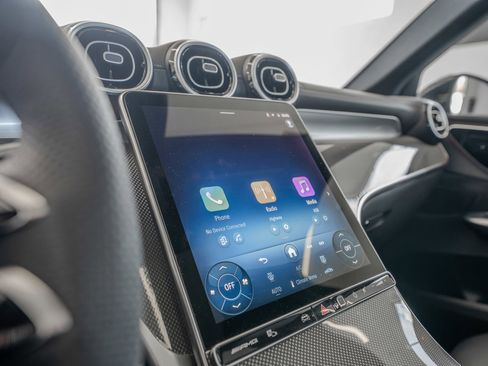 New 2025 Mercedes-Benz GLC 43 AMG 4MATIC image 30