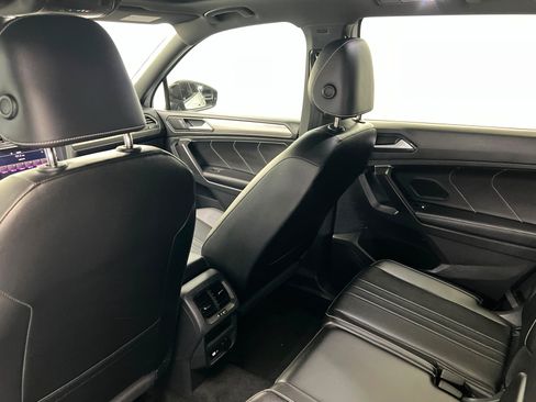 Used 2024 Volkswagen Tiguan SE R-Line FWD image 18