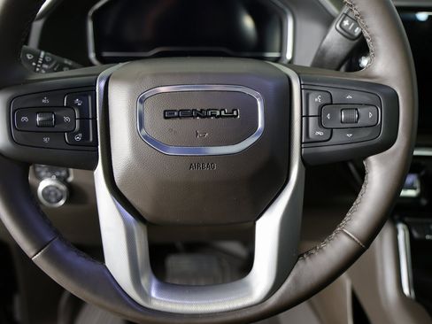 Certified 2025 GMC Sierra 3500 Denali w/ Denali Reserve Package image 15