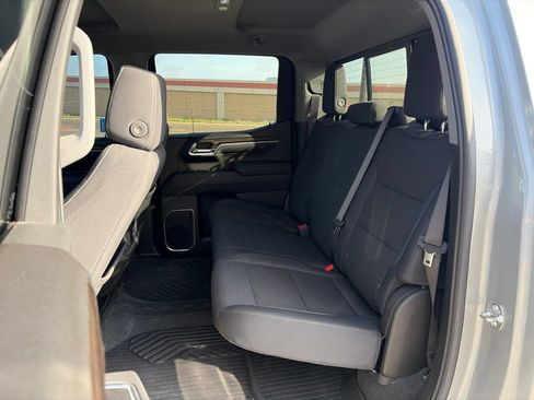 Used 2025 Chevrolet Silverado 1500 LT AWD/4WD image 20