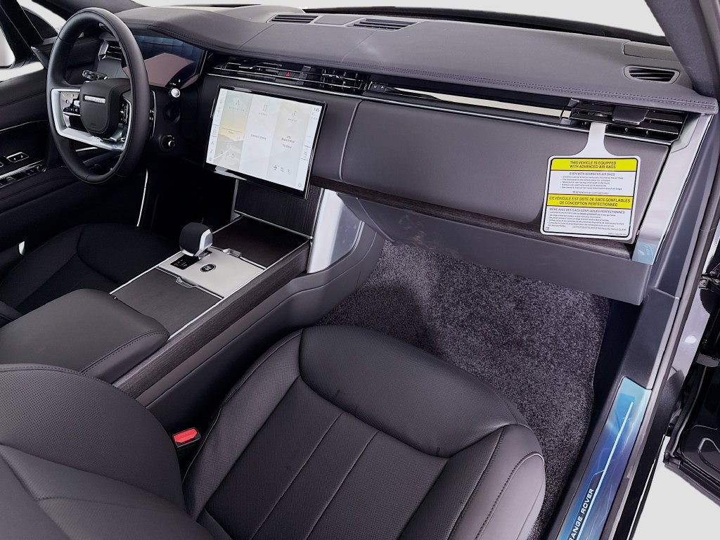 New 2026 Land Rover Range Rover Long Wheelbase SE AWD/4WD image 19