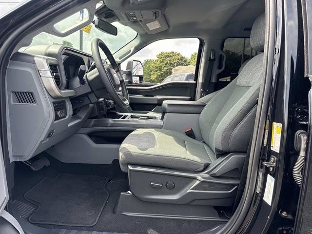 Used 2024 Ford F350 XLT w/ XLT Premium Package AWD/4WD image 7