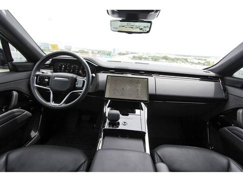 Used 2024 Land Rover Range Rover Sport SE AWD/4WD image 9