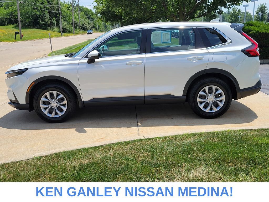 Used 2023 Honda CR-V LX image 6