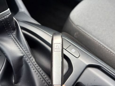 Used 2025 Kia K4 LXS image 23