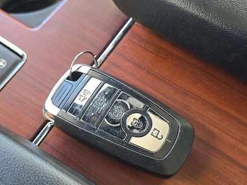 Used 2021 Lincoln Navigator L Reserve image 18