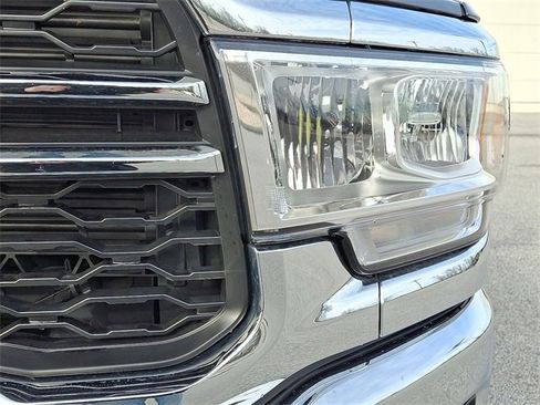 Used 2024 RAM 2500 Tradesman w/ Chrome Appearance Group image 12
