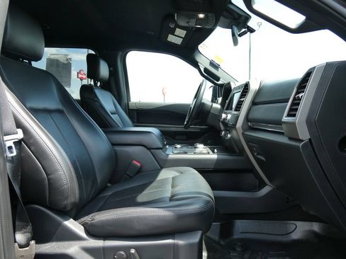 Used 2020 Ford Expedition XLT w/ Equipment Group 202A AWD/4WD image 13