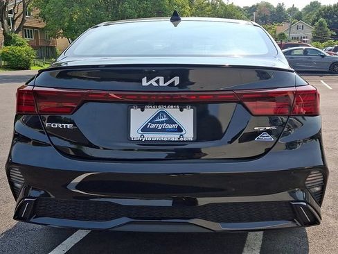 Used 2023 Kia Forte GT-Line w/ GT-Line Premium Package FWD image 5