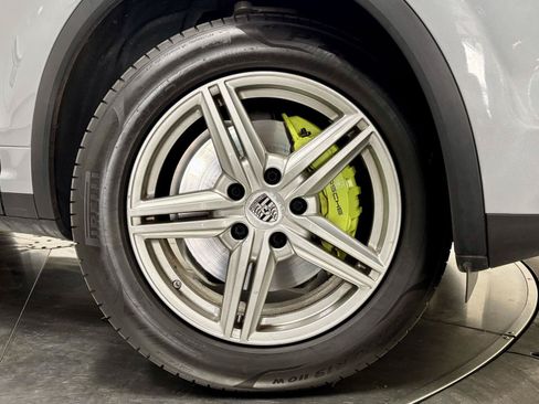 Used 2016 Porsche Cayenne S AWD/4WD image 12