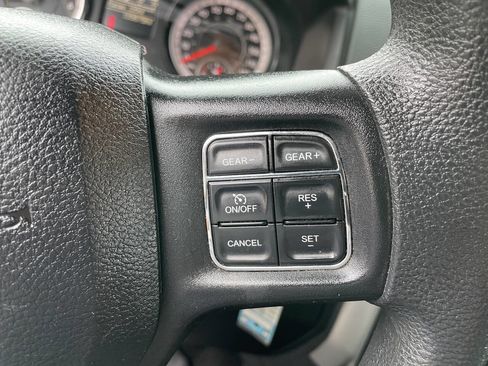 Used 2019 RAM 1500 Classic SLT image 18